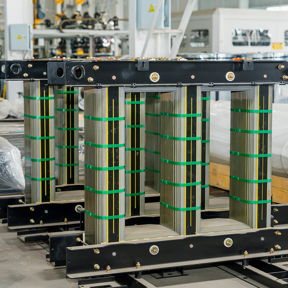 Nucleo del trasformatore immerso nell'olio